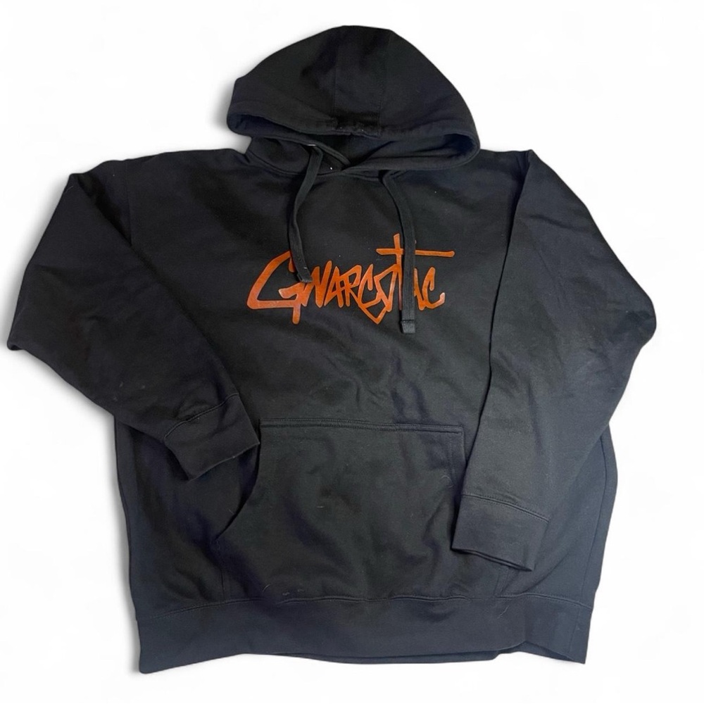 Gnaristic black hoodie with red accents
